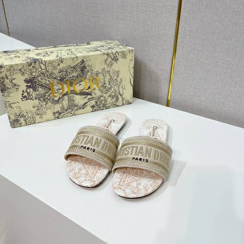 Picture of Dior Shoes Women _SKUfw134527512fw